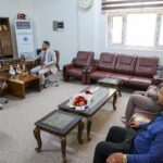 الفياض من النجف الأشرف: دعم عوائل الشهداء والجرحى أولوية مستمرة لهيئة الحشد الشعبي